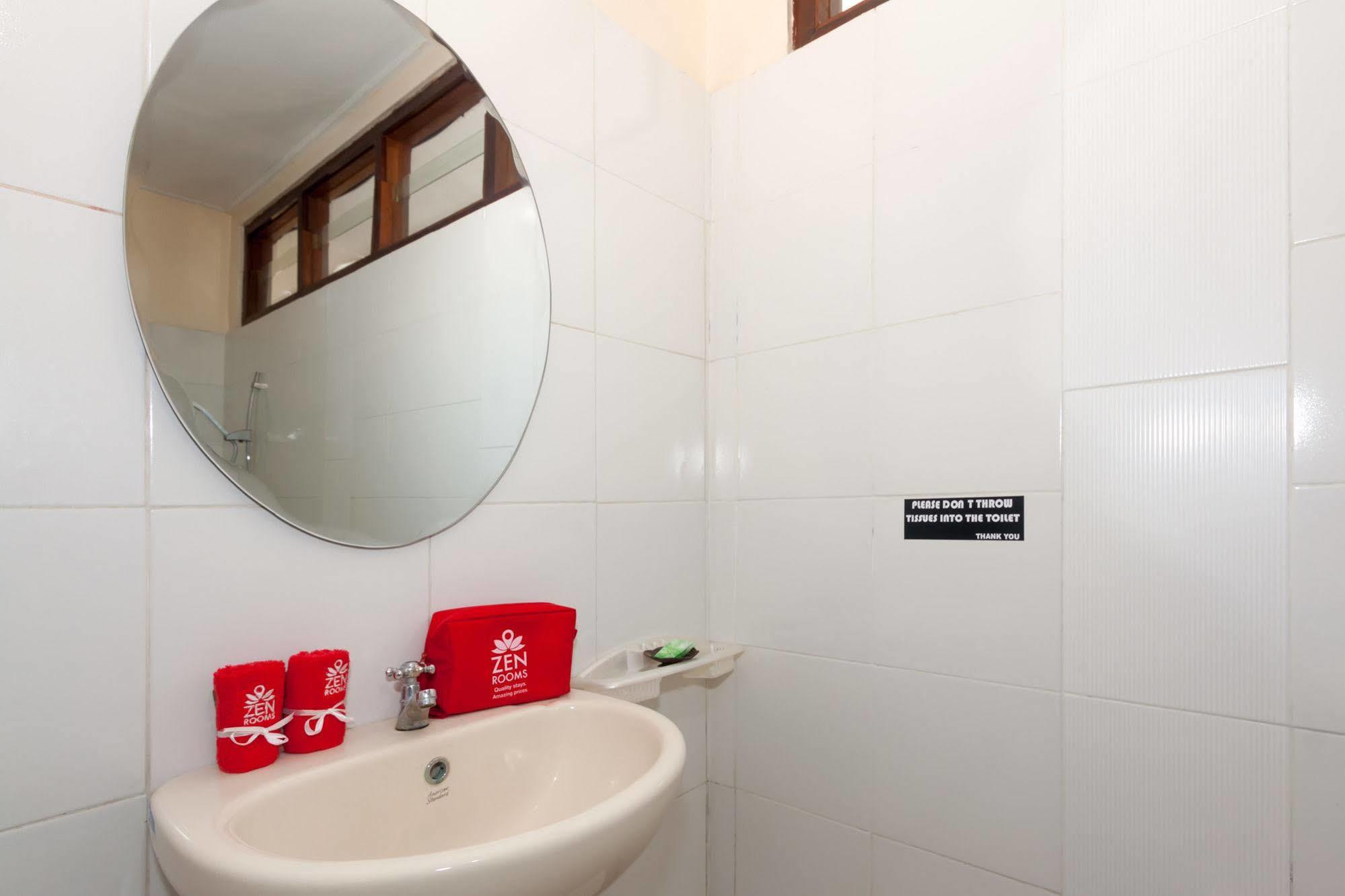 Zen Rooms Sanur Blanjong Sekawaru ภายนอก รูปภาพ