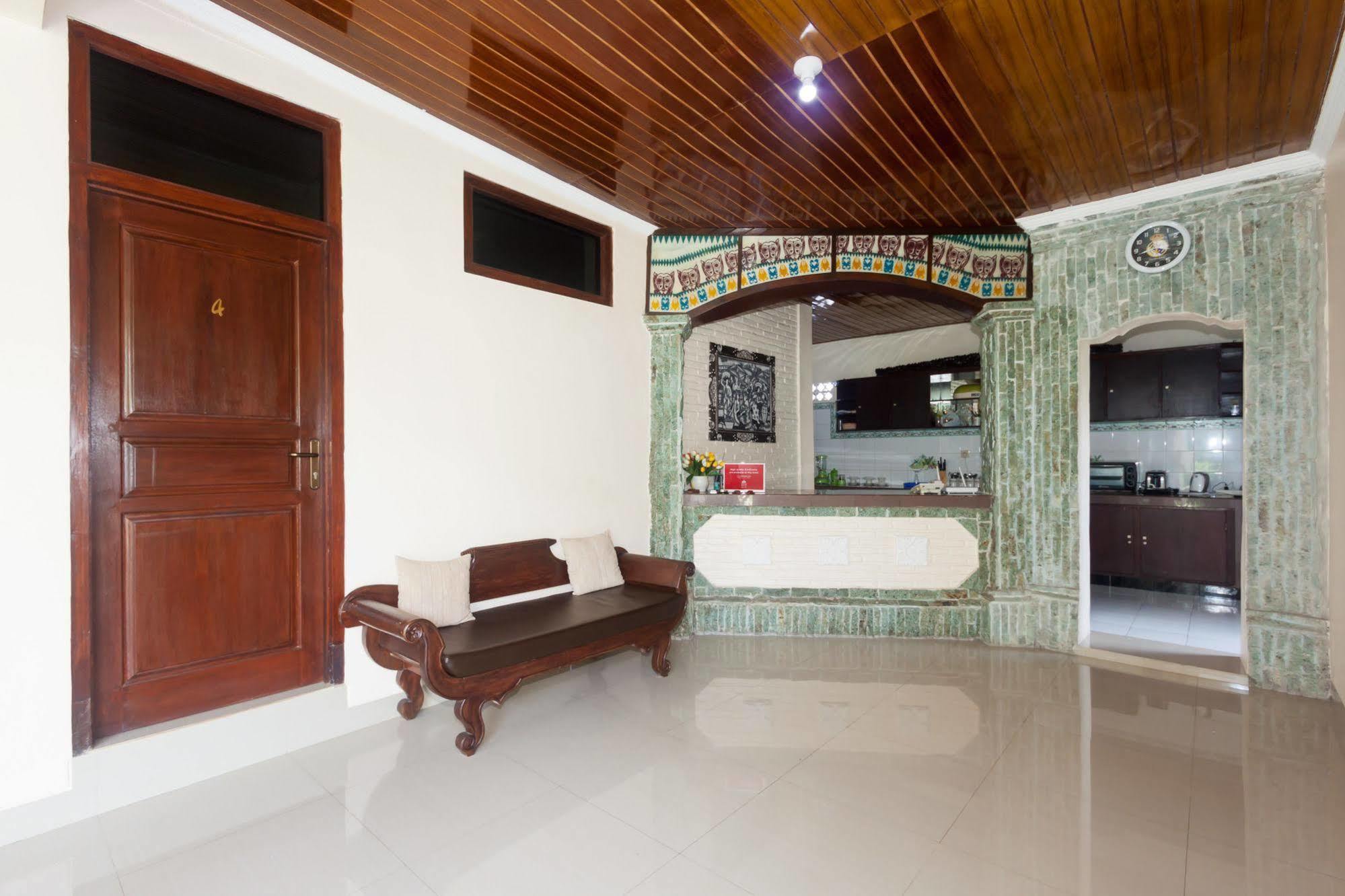 Zen Rooms Sanur Blanjong Sekawaru ภายนอก รูปภาพ